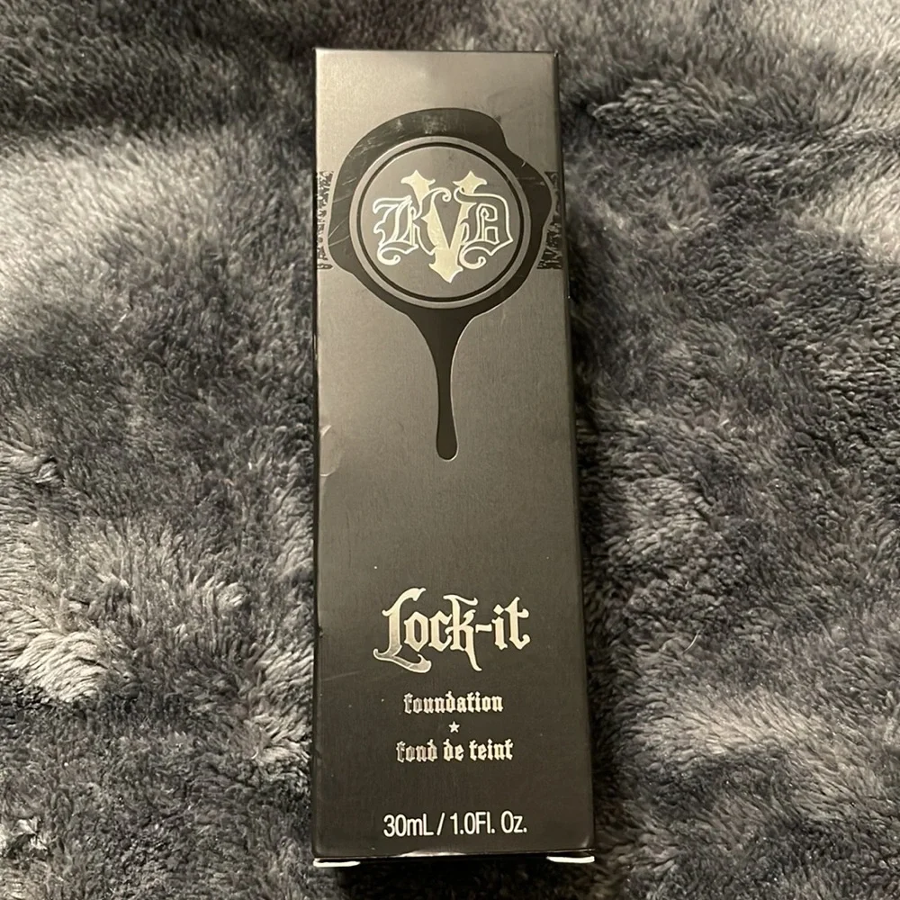 Kat Von D Deep 76 Warm Lock-it Foundation
